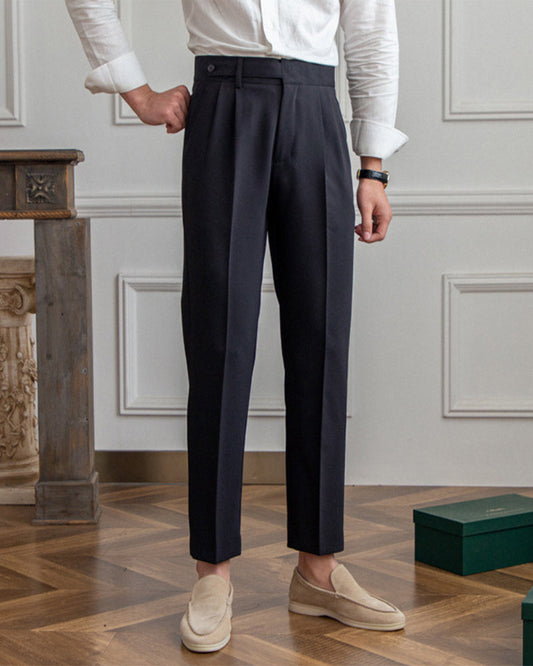 Pantalon mit hoher Taille in Paris